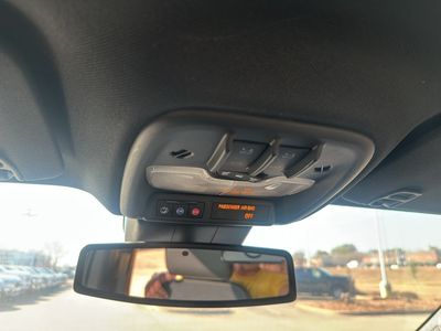 2024 Chevrolet Colorado - Photo 25