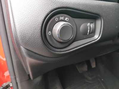 2023 Jeep Renegade - Photo 13