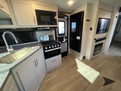2025 Keystone RV Cougar Half-Ton - Photo 22