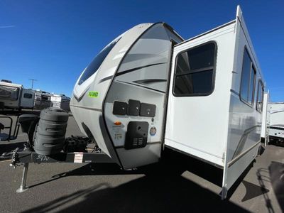 2025 Keystone RV Cougar Half-Ton - Photo 4