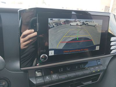 2025 Toyota Camry — photo 16 view