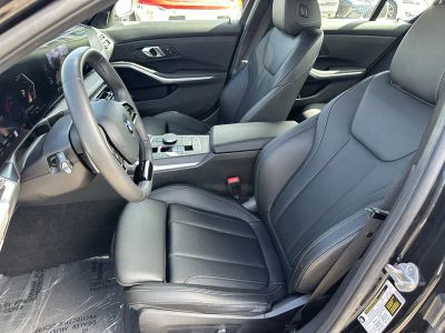 2025 BMW 3 Series — photo 20 view