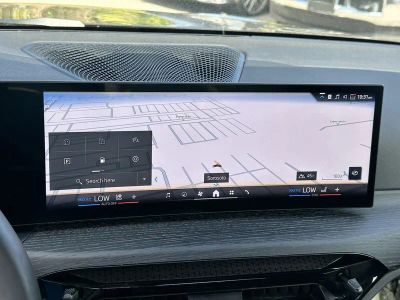 2025 BMW 3 Series — photo 26 view