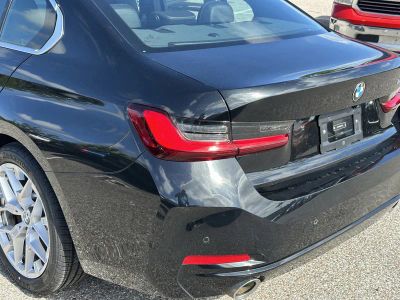 2025 BMW 3 Series — photo 10 view