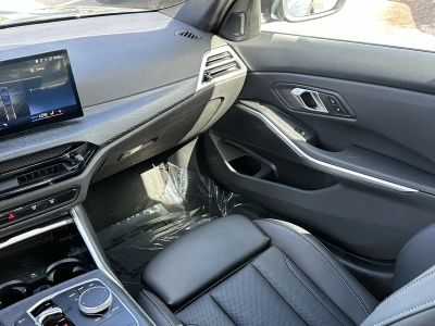 2025 BMW 3 Series — photo 15 view