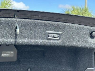 2025 BMW 3 Series — photo 12 view