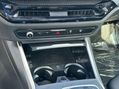 2025 BMW 3 Series — photo 27 view