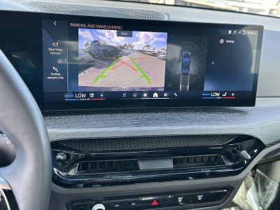 2025 BMW 3 Series — photo 25 view