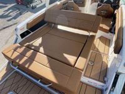 2026 Chaparral 6 GT Surf - Photo 12