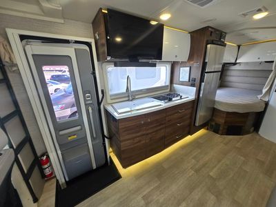 2022 Winnebago VIEW - Photo 5