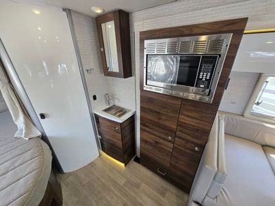 2022 Winnebago VIEW - Photo 19