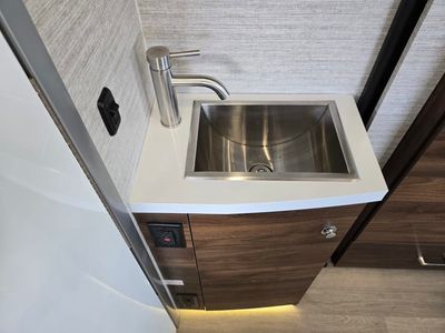 2022 Winnebago VIEW - Photo 29