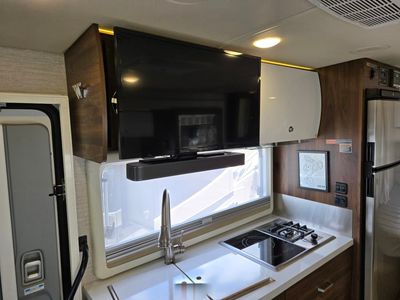 2022 Winnebago VIEW - Photo 13