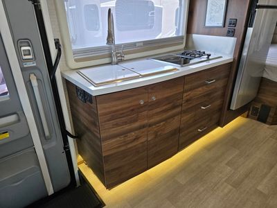 2022 Winnebago VIEW - Photo 12