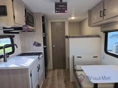 2026 Coachmen RV Catalina Summit Series 7 — photo 12 view