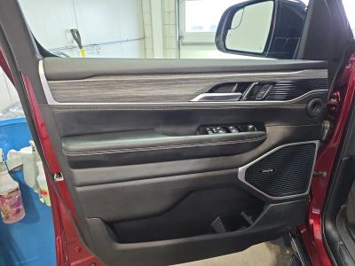 2024 Jeep Wagoneer — photo 20 view