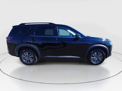 2025 Nissan Pathfinder — photo 8 view