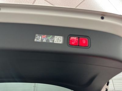 2026 Mercedes-Benz GLC — photo 25 view