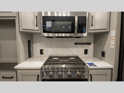 2025 Keystone RV Montana High Country - Photo 31