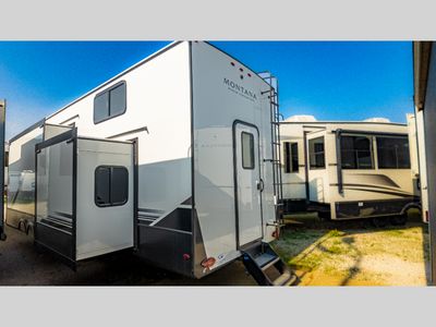 2025 Keystone RV Montana High Country - Photo 5