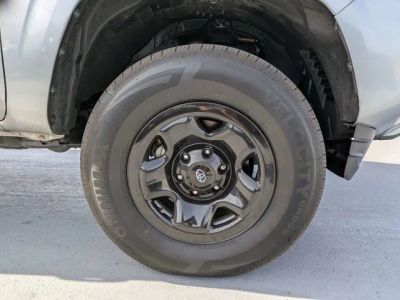 2023 Toyota Tacoma — photo 10 view