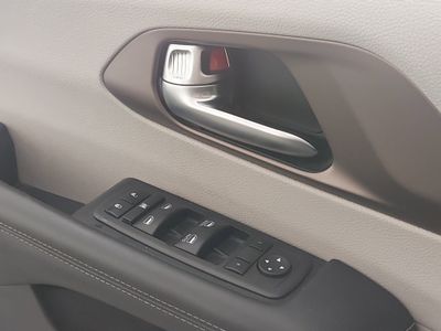 2023 Chrysler Voyager - Photo 18