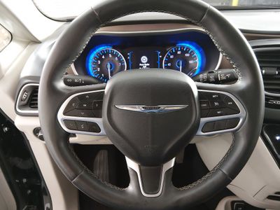 2023 Chrysler Voyager - Photo 12