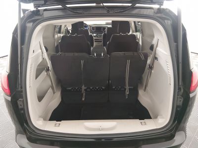 2023 Chrysler Voyager - Photo 11