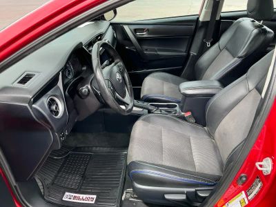 2017 Toyota Corolla — photo 9 view