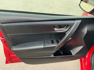2017 Toyota Corolla — photo 15 view