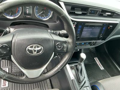 2017 Toyota Corolla — photo 14 view