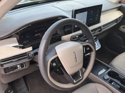 2024 Lincoln Corsair — photo 21 view