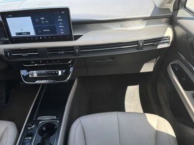 2024 Lincoln Corsair — photo 16 view