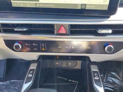 2025 Kia Sorento — photo 17 view