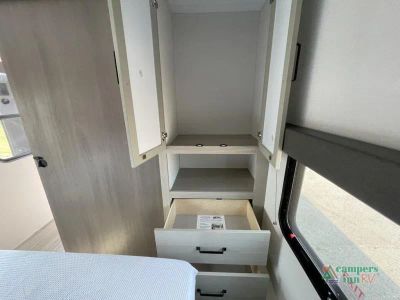 2027 Grand Design Momentum MAV — photo 40 view