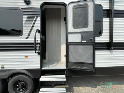 2027 Grand Design Momentum MAV — photo 10 view