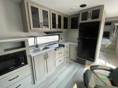 2027 Grand Design Momentum MAV — photo 15 view