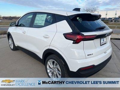 2027 Chevrolet Bolt - Photo 6