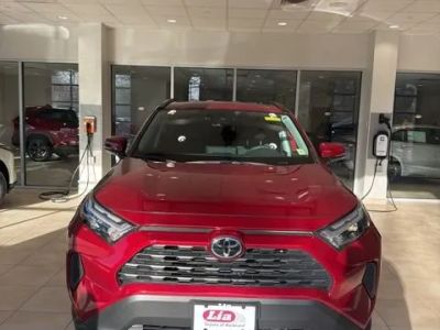 2023 Toyota RAV4 XLE - Photo 3