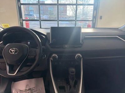 2023 Toyota RAV4 XLE - Photo 17