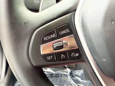 2023 BMW 3 Series - Photo 37
