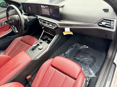 2023 BMW 3 Series - Photo 13