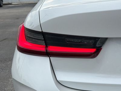 2023 BMW 3 Series - Photo 10