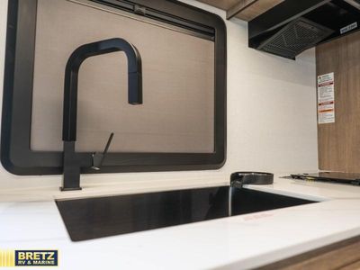 2026 Grand Design Lineage - Photo 11