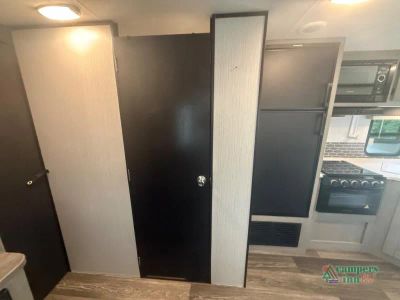 2021 Fleetwood RV Mallard — photo 29 view