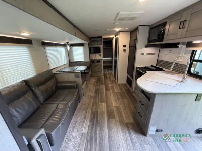 2021 Fleetwood RV Mallard — photo 7 view
