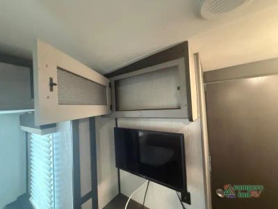 2021 Fleetwood RV Mallard — photo 26 view