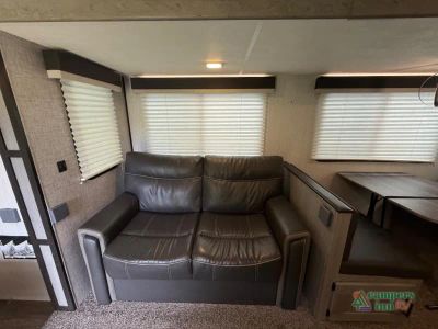 2021 Fleetwood RV Mallard — photo 17 view