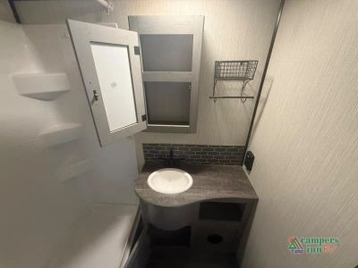 2021 Fleetwood RV Mallard — photo 33 view