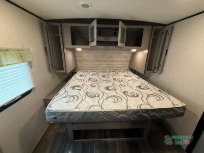 2021 Fleetwood RV Mallard — photo 36 view